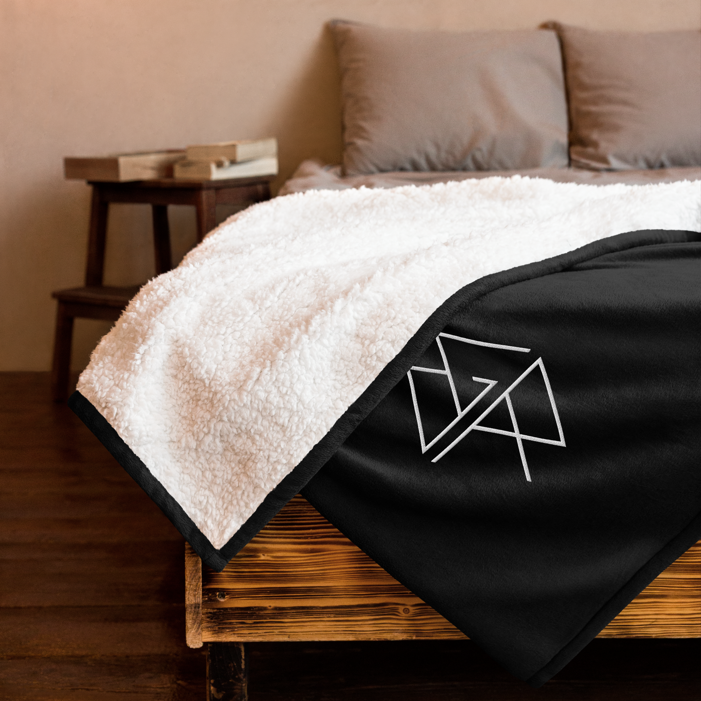 Grid Runnerz Sherpa Blanket - Emroidered